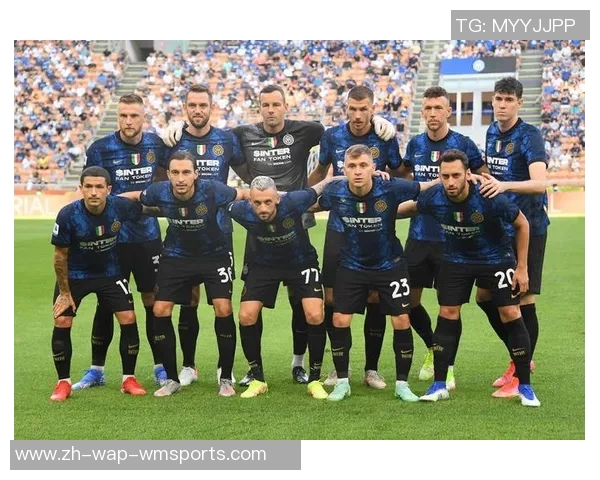 意甲联赛新赛季前瞻球队阵容变化与争冠形势分析